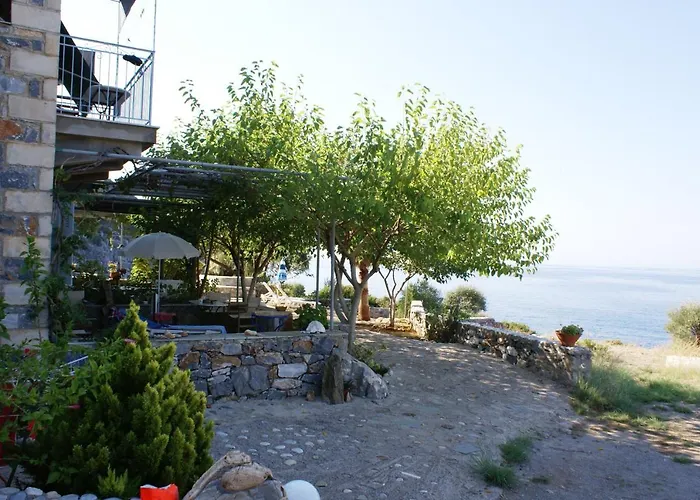 Katafigio Village 公寓 *