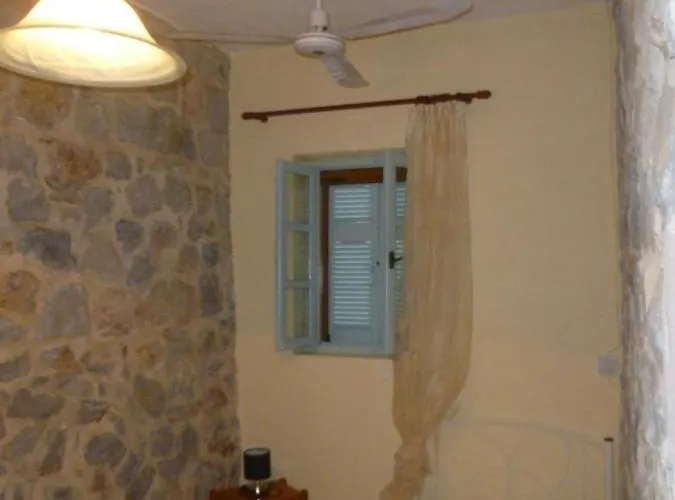 Katafigio Village 公寓 *